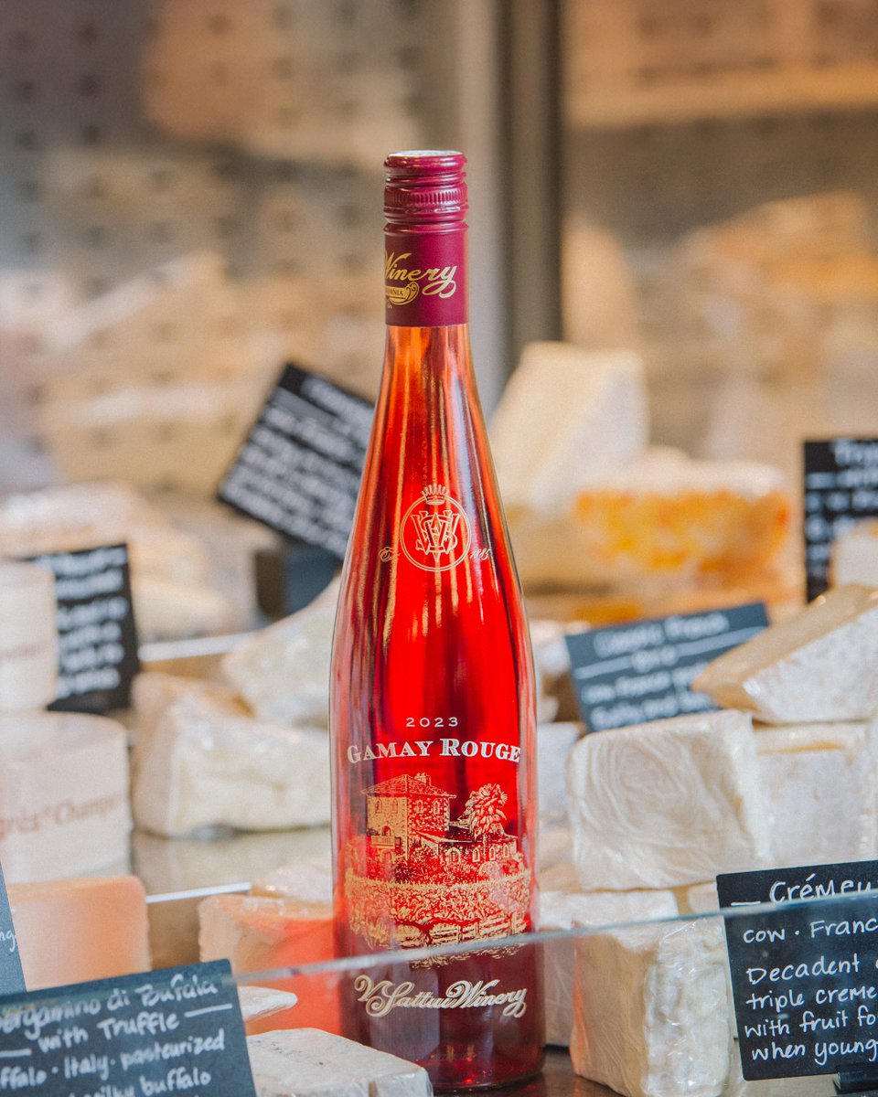 vsattui's tweet photo. Tall, rosé, and handsome. 

Our Gamay Rouge has been a V. Sattui summer favorite for years. These days, you might know the grape as Valdiguié, a French varietal known for bright berry flavors, refreshing acidity, and a seriously easy-drinking personality. https://t.co/hpWBSLvqhL