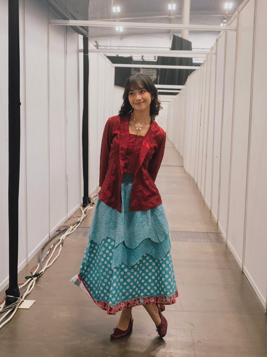FreyaAddict1's tweet photo. ini hadiahnya kah abis ngilangin itu akun 🤣🌹🌹 https://t.co/zCQVEX7VH8