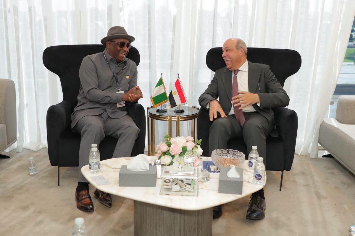 fkeyamo's tweet photo. Yesterday, I held a bilateral meeting with my Egyptian counterpart, Dr. Sameh El-Hefny, Minister of Civil Aviation of the Arab Republic of Egypt, at the sidelines of the ongoing El Alamein International Airshow, in Al Alamein, Egypt. 

We discussed areas of mutual interests to strengthen cooperation in the air transport sector. I used the opportunity to request that Egypt Air should deploy newer aircraft on their Nigerian route, both for their operations to and from Abuja and Lagos. We also agreed to look into our BASA and fine tune it to address present realities. 

The meeting, which formed part of Nigeria’s ongoing efforts to deepen international aviation partnerships, focused on enhancing collaboration between both countries in areas critical to the growth and development of civil aviation.