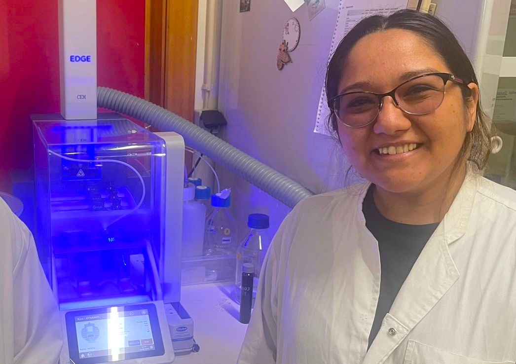 una_py's tweet photo. 🌿🔬 Del saber ancestral a la ciencia veterinaria
🔗 https://t.co/n7DYWu4PSu
#MujeresParaguayasEnLaCiencia #CienciaQueInspira #SomosDeLaUNA https://t.co/mPJlcysiw4