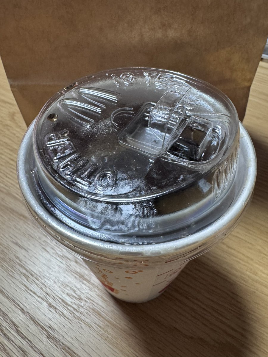 110gold's tweet photo. コーラ飲めんしw
ダブルフタ… https://t.co/ckMhxU7ktJ
