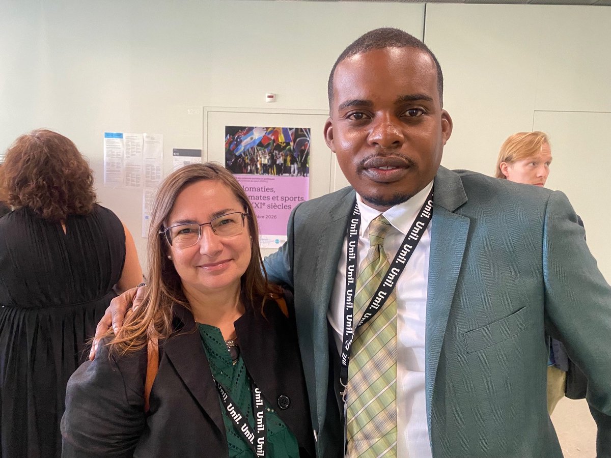 jimmyNondo_'s tweet photo. #RDC|#SUISSE🔔

De Kinshasa à Lausanne, la diplomatie sportive congolaise se fait entendre. 

#ISAAC_NGOLA , assistant de recherche en relations internationales à l’UNIKIN et chercheur en diplomatie sportive, participe à la Doctoral School on Diplomacy and Sport 2026 à l’Université de Lausanne (@unil ), en Suisse.

Invité au sein de Géopolis – @UNIL, il y présente ses travaux consacrés à l’usage stratégique du sport comme levier de coopération internationale pour les pays du Sud.