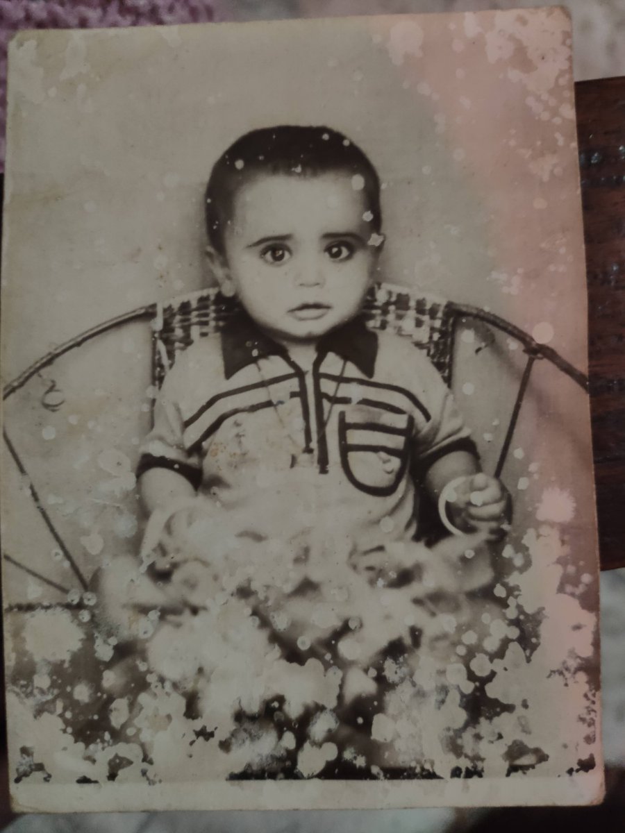 mohitkandera's tweet photo. Some photos of 1980s era ❤️
First is real and second with AI tools https://t.co/sLxVj2uMEB