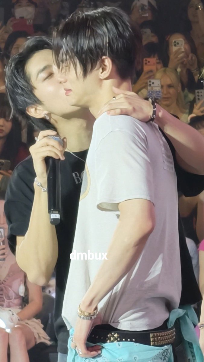konsorusparty's tweet photo. daily hyunsung kiss tweet https://t.co/IEghej7C7d