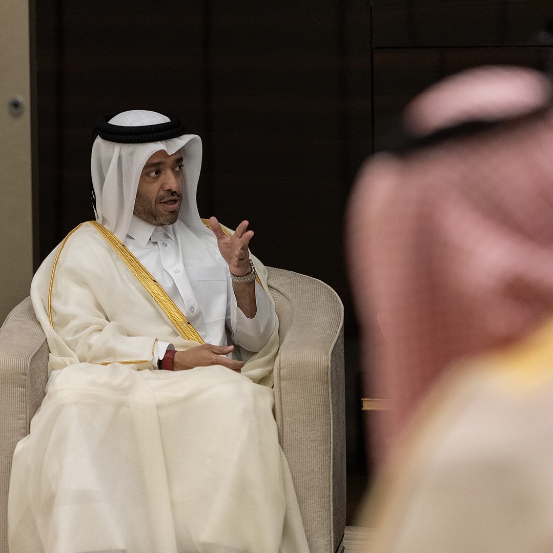qatartourism's tweet photo. التقى سعادة السيد سعد بن علي الخرجي، رئيس قطر للسياحة، معالي الأستاذ أحمد بن عقيل الخطيب، وزير السياحة للمملكة العربية السعودية، وذلك على هامش الاجتماع العاشر لأصحاب السعادة المسؤولين عن السياحة بدول مجلس التعاون الخليجي.

 #قطر_للسياحة https://t.co/aCLHweCXii