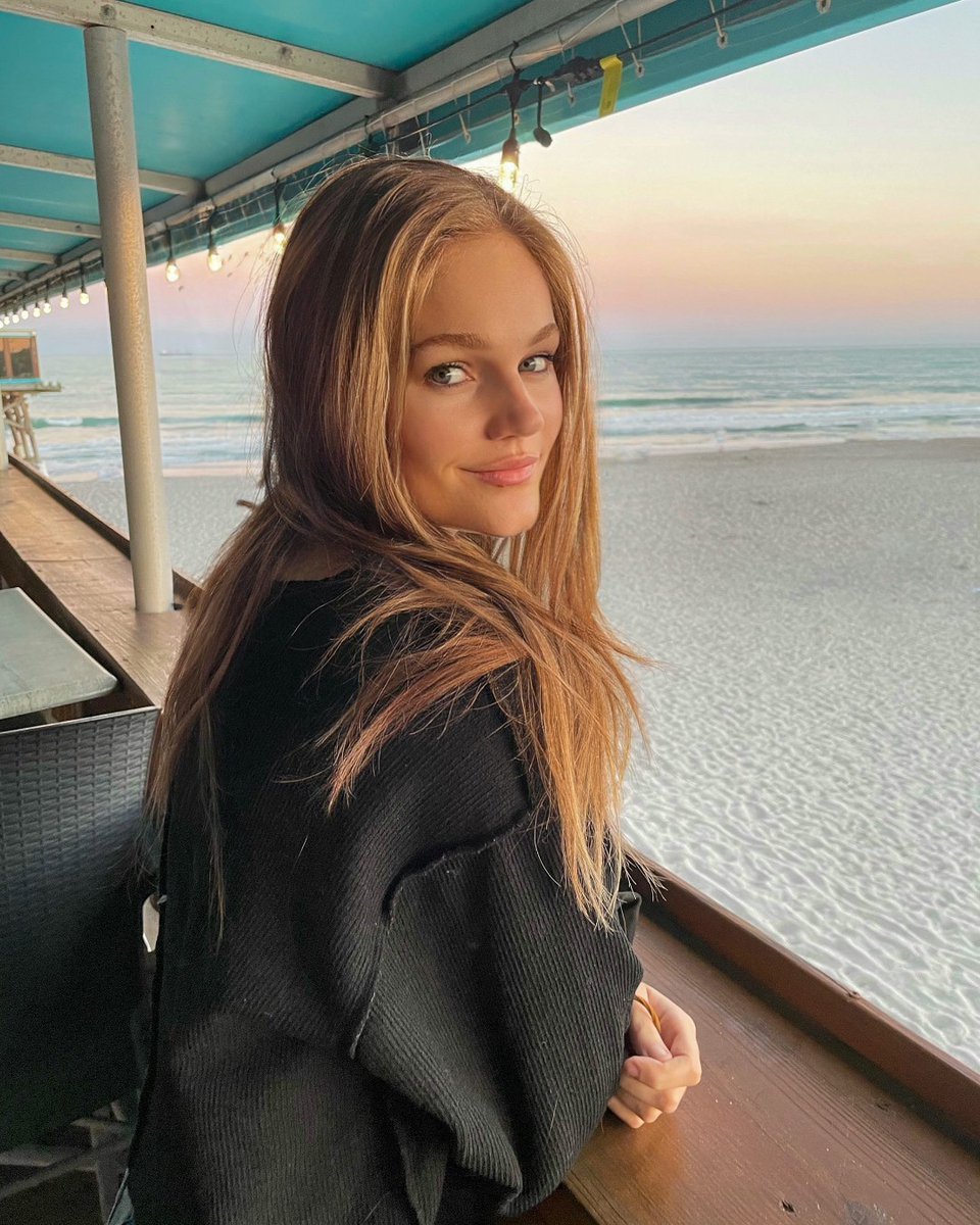 cbpier's tweet photo. Step out to where the sky meets the sea and time slows down. 🌞🏖️🏡

Find your favorite spot along the boards, listen to the gentle crash of the waves below, and soak up the warmth. 🌅💛
↳ https://t.co/j3mVbaTDVY https://t.co/TRXriRBCKd