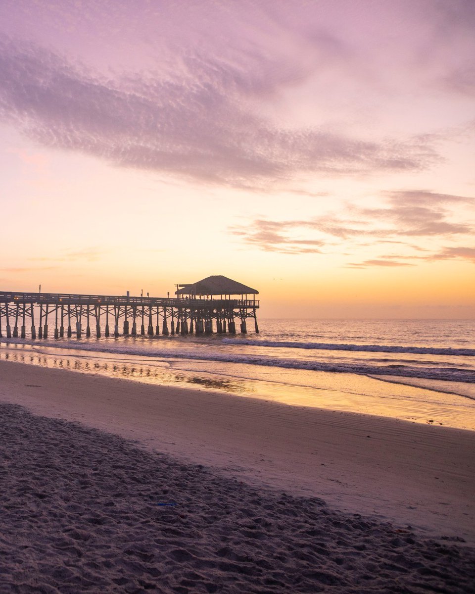 cbpier's tweet photo. Step out to where the sky meets the sea and time slows down. 🌞🏖️🏡

Find your favorite spot along the boards, listen to the gentle crash of the waves below, and soak up the warmth. 🌅💛
↳ https://t.co/j3mVbaTDVY https://t.co/TRXriRBCKd