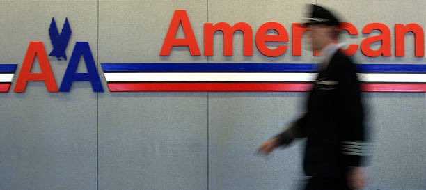 25YearsAgoLive's tweet photo. In a move contrary to Thursday’s United Airlines put options purchasing, one trader buys 115,000 shares of American Airlines (AMR) stock, betting on an increase in value soon. https://t.co/NGCB1YiRTm