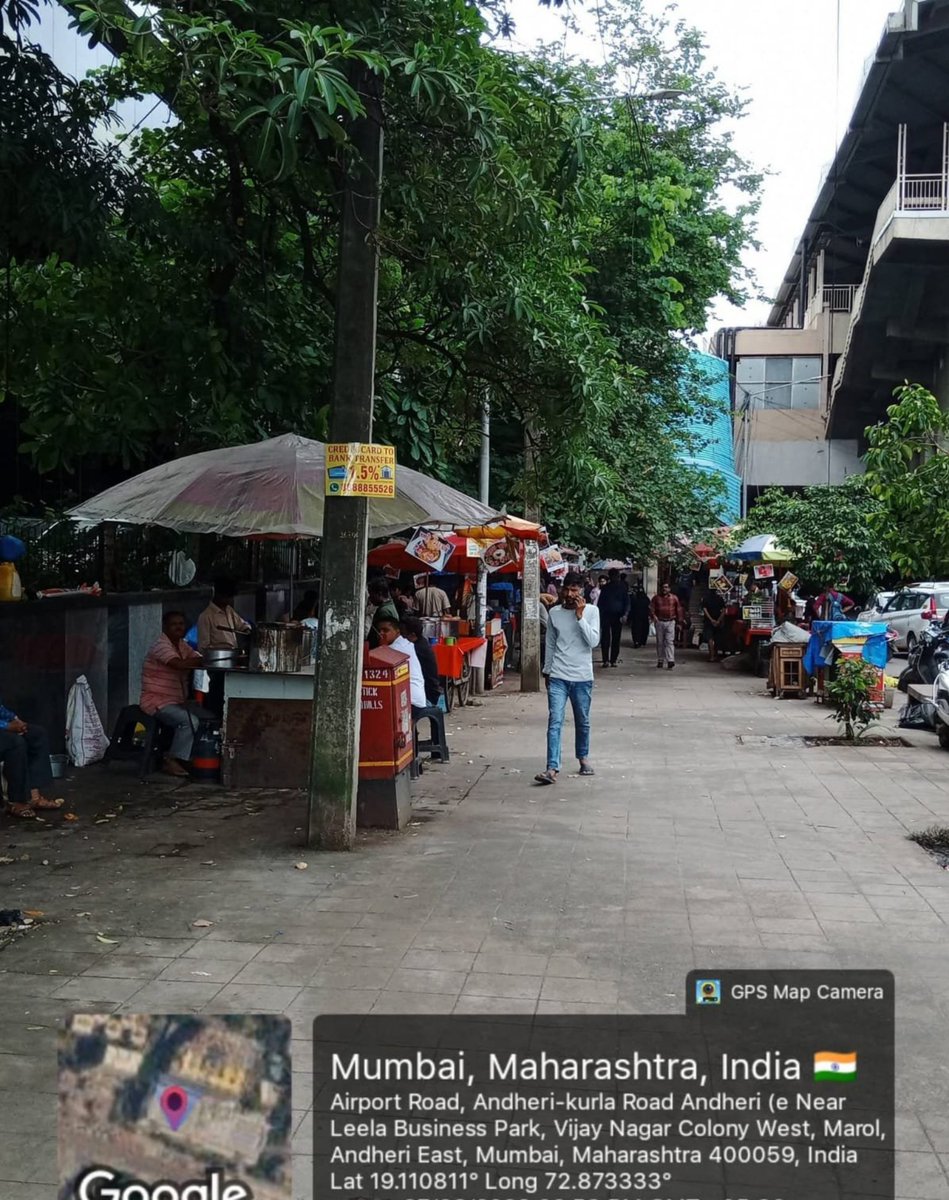 mumbaimatterz's tweet photo. From which angle does this appear #PedestrianFirst @mybmc?
This is just next to Airport Metro station, opp Leela business park Andheri E.
Seems @mybmcwardKE believes only on #HawkersFirst https://t.co/kpI8NGzUXm