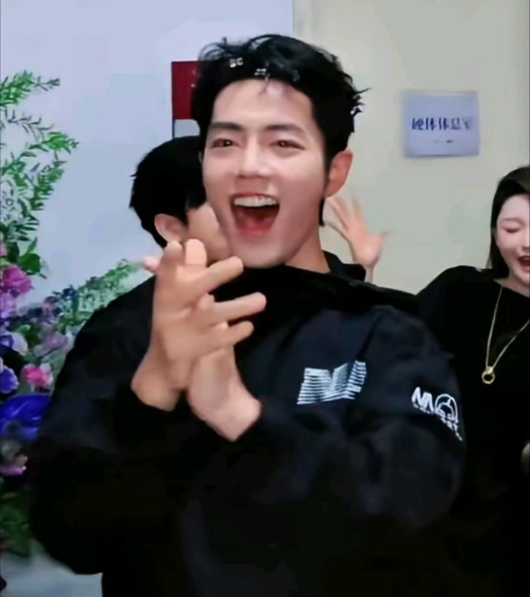 justkayyy38's tweet photo. still the same sunshine smile 😭😭😭 https://t.co/ebUOMIqyGP