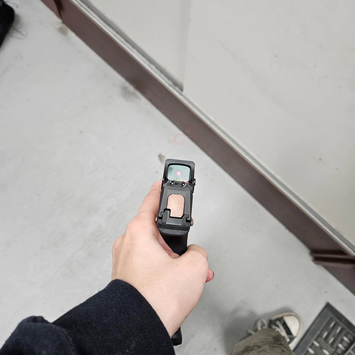 ayu34274's tweet photo. Did you know, the Sig Rose is made to be ambidextrous.
#personalprotection #familymatters #multithreat #triplethreat #tacticaladvantage #tactical360 #360awareness #shootnmove #realistictraining #gungear #tacticallife #survivor #realworldfight #survival #tntsafes #safearms https://t.co/VT5rkpOPdO