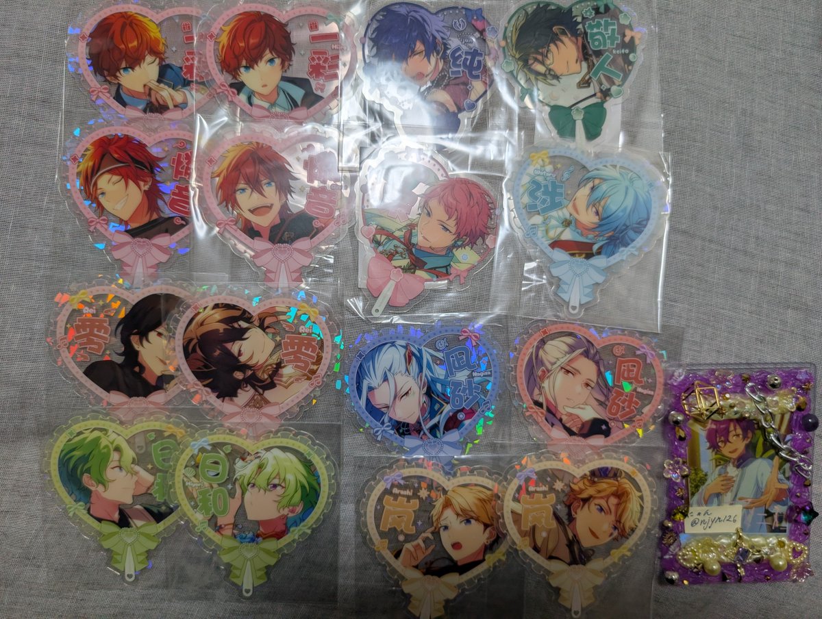 njyn126's tweet photo. 《譲渡　交換》
あんスタ　星推　画廊　クリアカード　スポットライト　ポラロイド

譲
一彩　ジュン　渉　宗　敬人　日和　零　
燐音　ライカ　レオ　凛月　真緒　HiMERU 司　晃牙　翠　奏汰　真
凪砂　嵐　ユメ　紅郎　巽　忍　他

求
ALT記載額

同異種
零薫ジュイ���アドニスHiMERU https://t.co/kMFfEdShTi