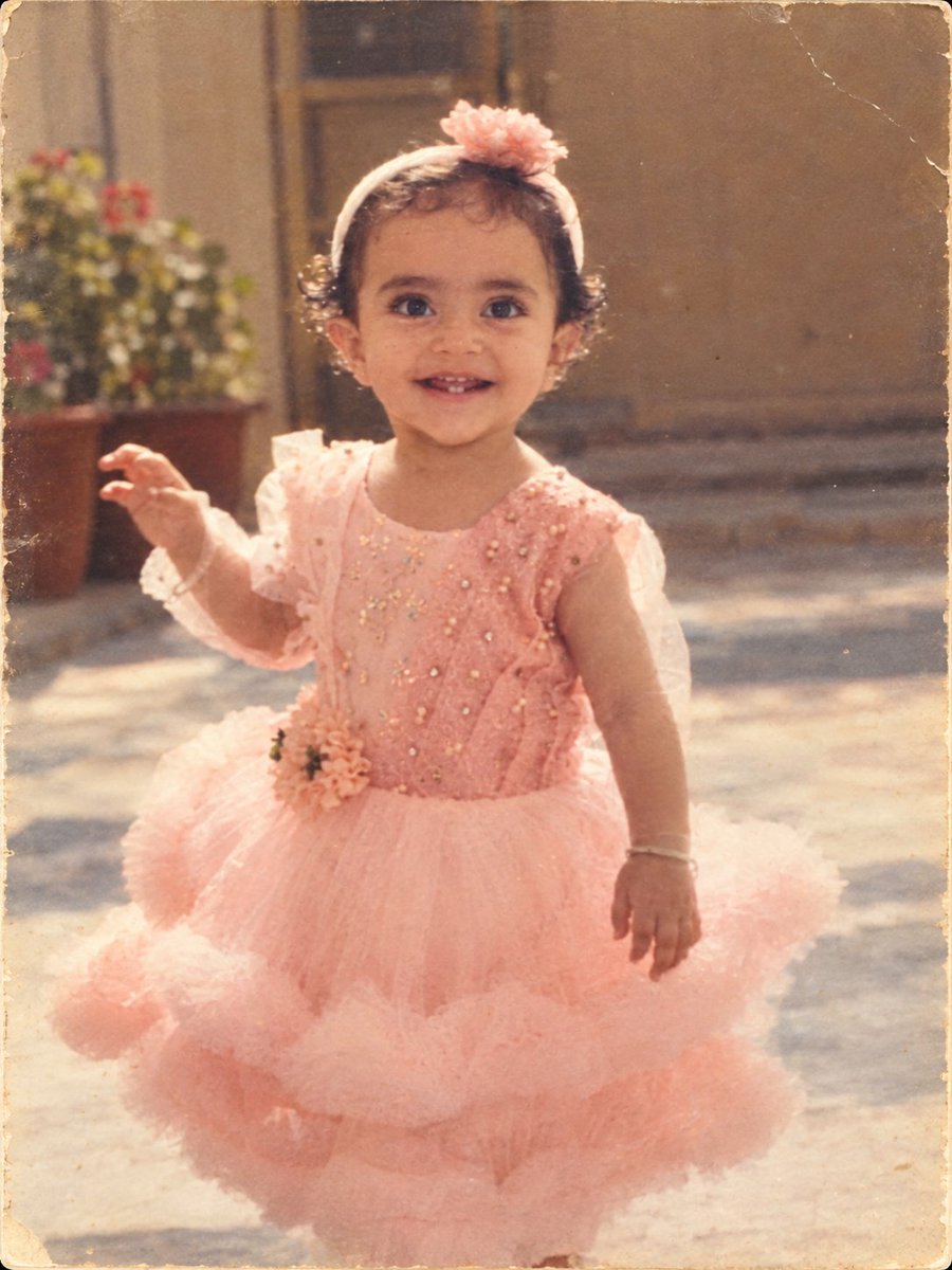 mustafamangal12's tweet photo. My daughter
#daughter #1980trend https://t.co/oYK7KJxlGk