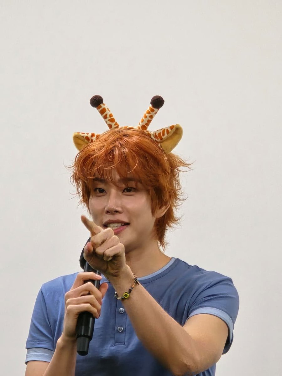 Twa_mty's tweet photo. Por que MJ jirafa es todo lo que necesitaba!!
Fansing Soundwave 
Sep 2026

#mj #아스트로 #aroha #right https://t.co/2xCI7lAkWf
