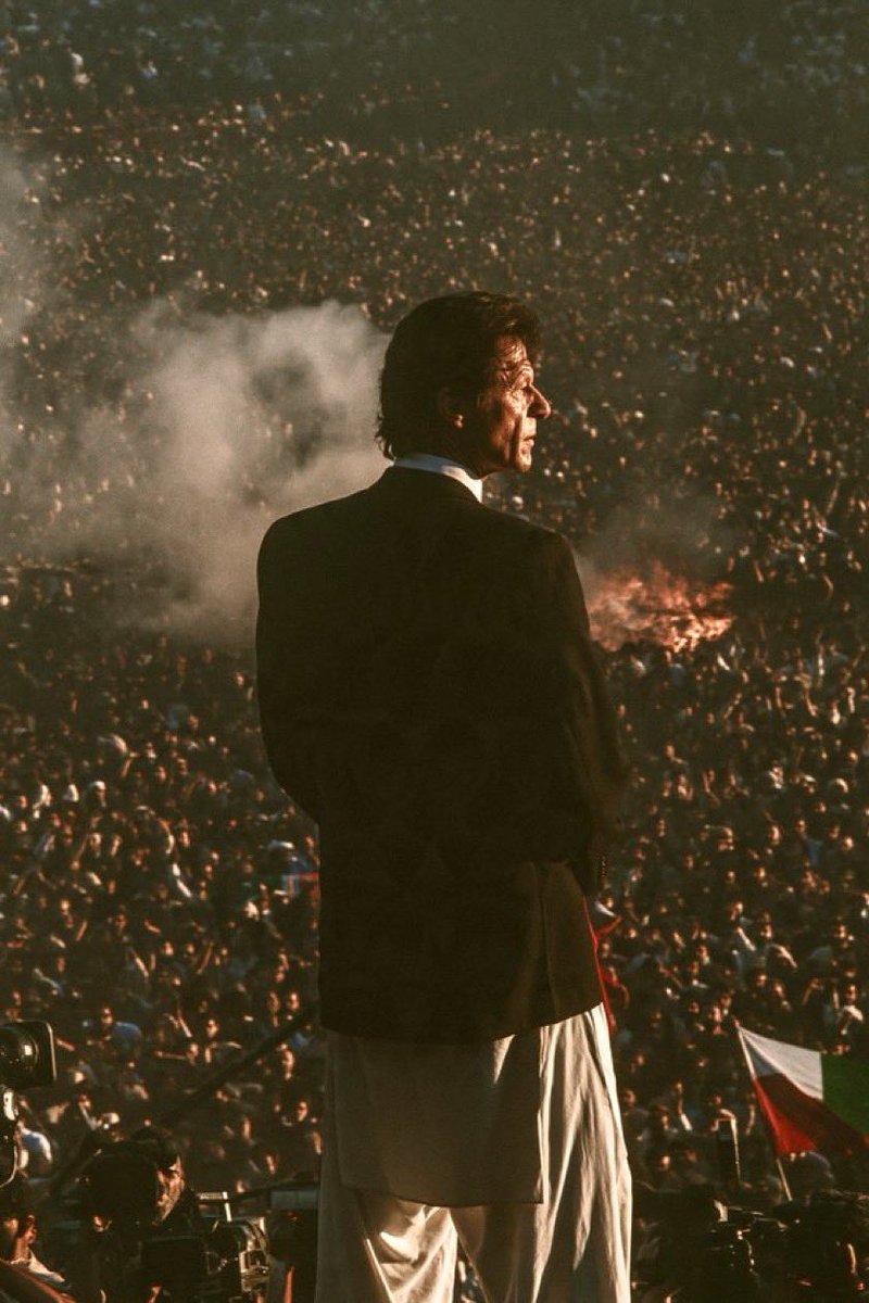 dailywithdee93's tweet photo. Free Imran khan Now 🙏🏽

#فیصلہ_عوامی_طاقت_سے_ہوگا https://t.co/CWbXgUmHaA