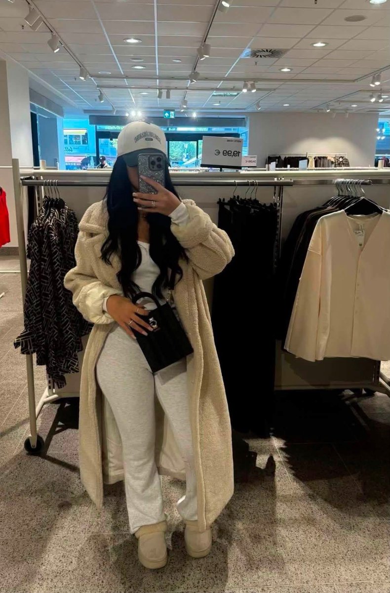 PositiveAuraB's tweet photo. beeen ready to dress like this😂😌🍂🍁🫶🏾🤎 https://t.co/KF5T1PythQ