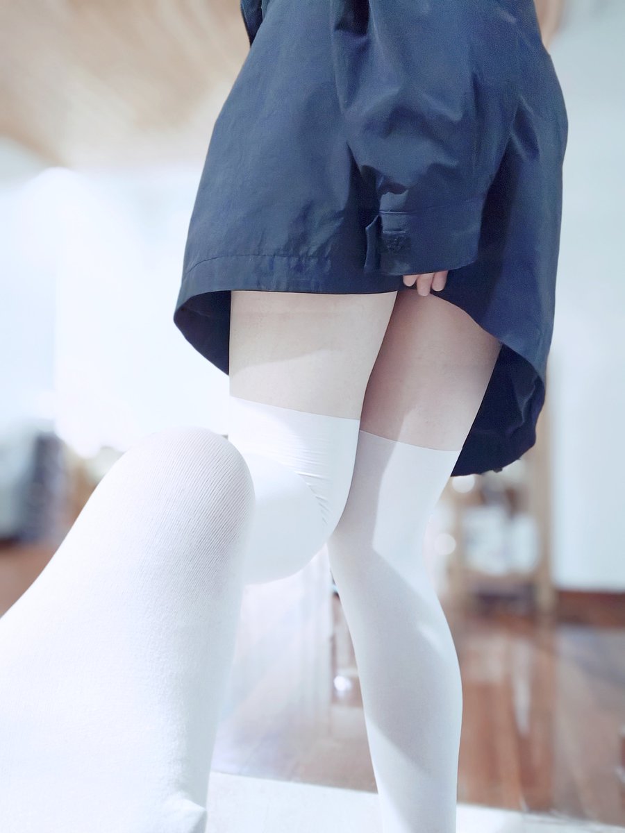 DHgodwar's tweet photo. 正面不能看哦～
（有的时候我会找一堆瑟图往Q群里发，并且在里面偷偷掺上一两张自己的图🤓，看到🐖🐖🐖群友对着瑟图发癫，有一种赛博露出的刺激感🤤）
#男娘 #伪娘 #R18 #NSFW https://t.co/XxB6HFuCDG