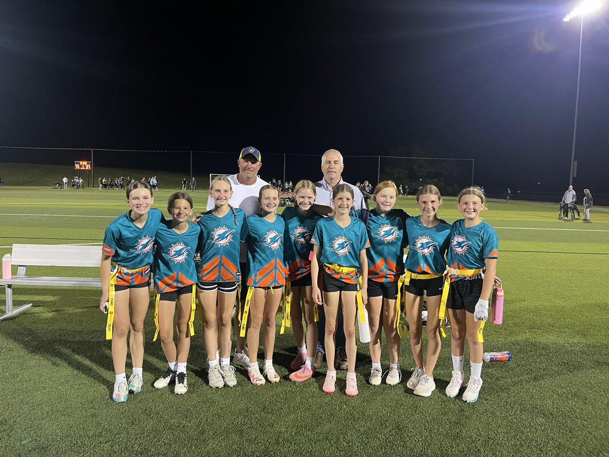 VeachEmersyn's tweet photo. Girls getting it done last night! #girlsflagfootball https://t.co/GpzXW2Y5ph