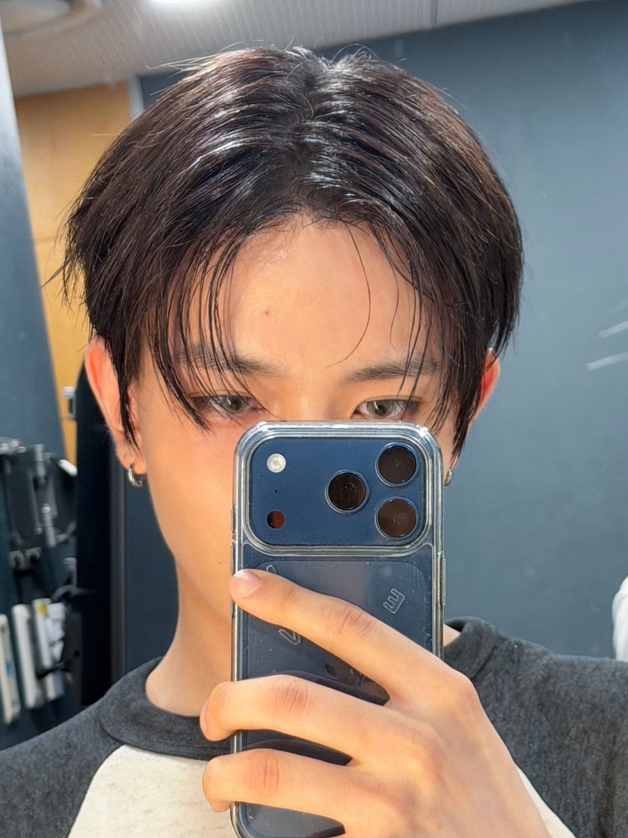 evansfavnabii's tweet photo. WEVERSE♡ he's so so so so so handsomeeeeeeee🥹🥹🥹 https://t.co/wotwDtIQtW