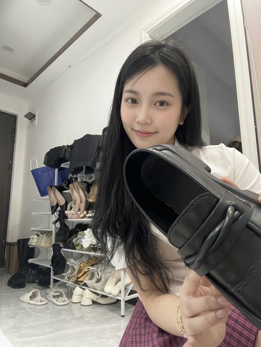 xiaopijiang33's tweet photo. 好久没有全脸拍照了，我出马都是王炸！
#女高 https://t.co/mUNs85RFh3