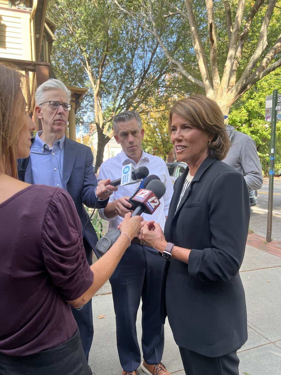 HelenaBFoulkes's tweet photo. Great start to the morning thanking voters for their support and talking with reporters about my vision for change and creating a Rhode Island that works for everyone. Thanks to Coffee Exchange for the warm welcome!! https://t.co/C3IeOFywxE
