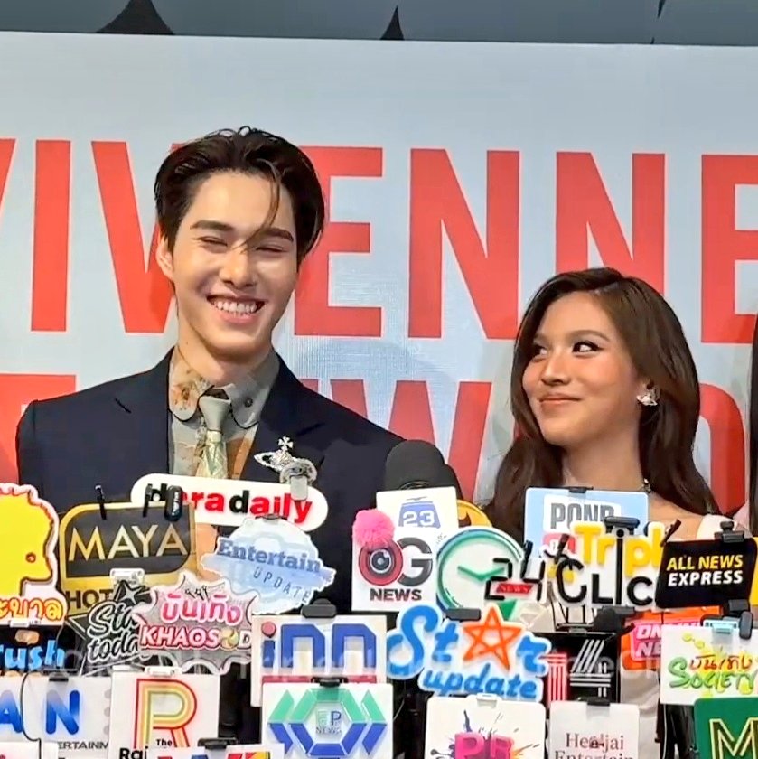 softforg4's tweet photo. bonnie looks at nani so cutely😭 ((same)) https://t.co/kZdljOgqHU