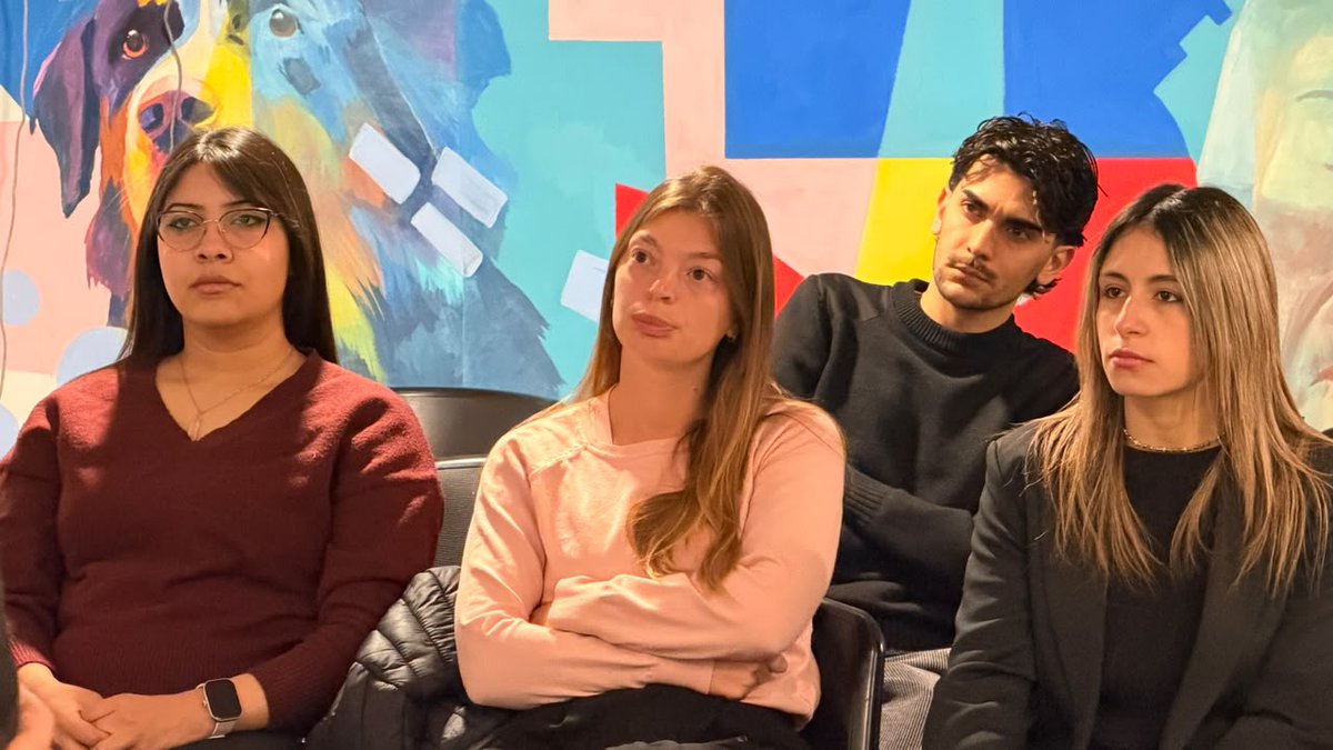 defensoriaPBA's tweet photo. 📚 Iniciamos la 8° edición del programa de prácticas pre profesionales no rentadas en la Defensoría, con estudiantes de la Facultad de Ciencias Jurídicas y Sociales de la @unlp https://t.co/oVhmfIfG7u