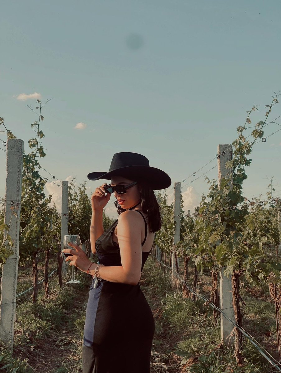 blackdaizy's tweet photo. Vivir sin miedo a nada. @vinicola_elconsuelo @nous_talentsagency https://t.co/upUMCFkFmC
