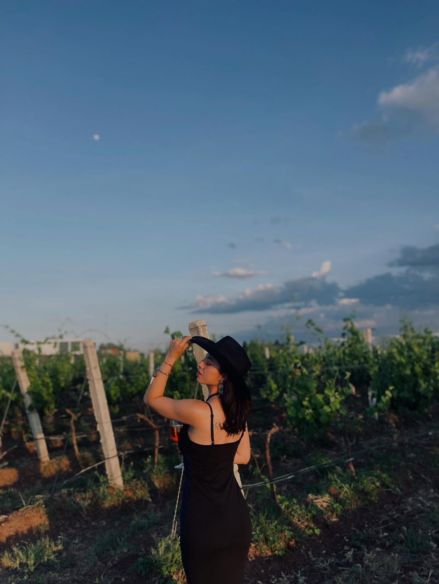 blackdaizy's tweet photo. Vivir sin miedo a nada. @vinicola_elconsuelo @nous_talentsagency https://t.co/upUMCFkFmC