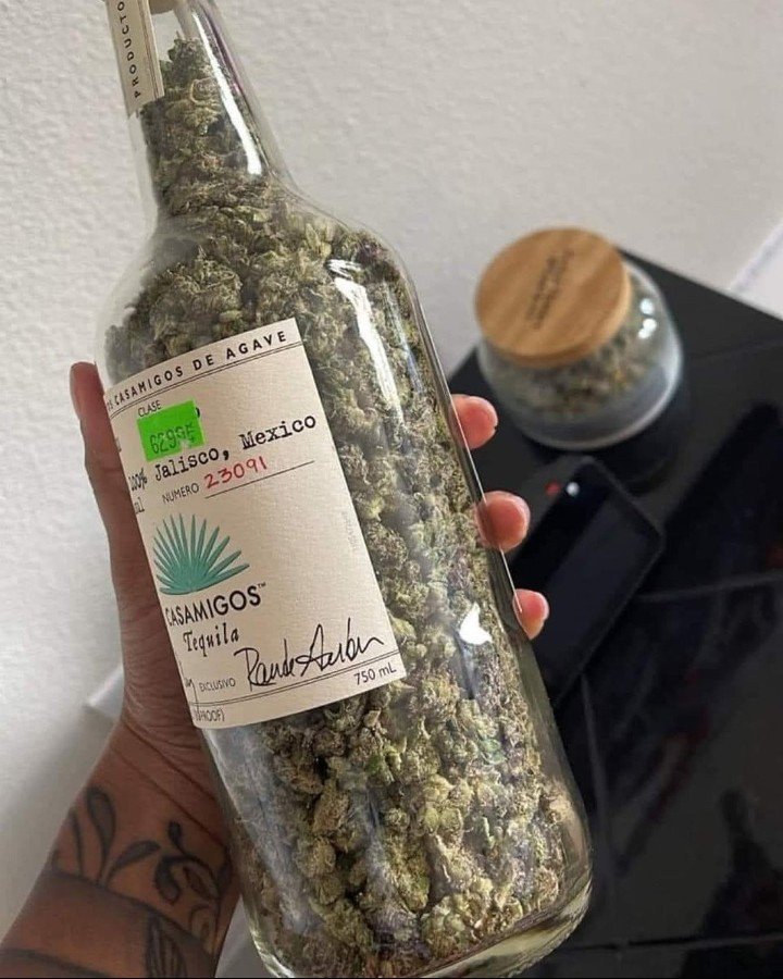 ArtSwarog's tweet photo. They should sell this version of Casamigos🍃😅 https://t.co/umaVqr49Gl