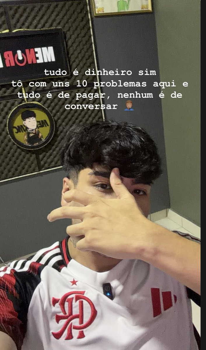 marivmszz's tweet photo. e não venha me dizer que dinheiro não compra felicidade, caralho https://t.co/EtLW1YSKAJ