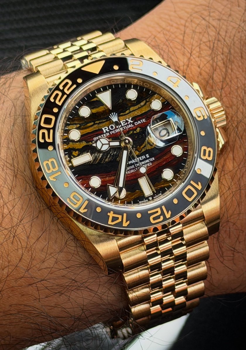 Rolexclocks's tweet photo. Rolex GMT Master 2 “Tiger Iron” dial https://t.co/J2YOpqCPGR
