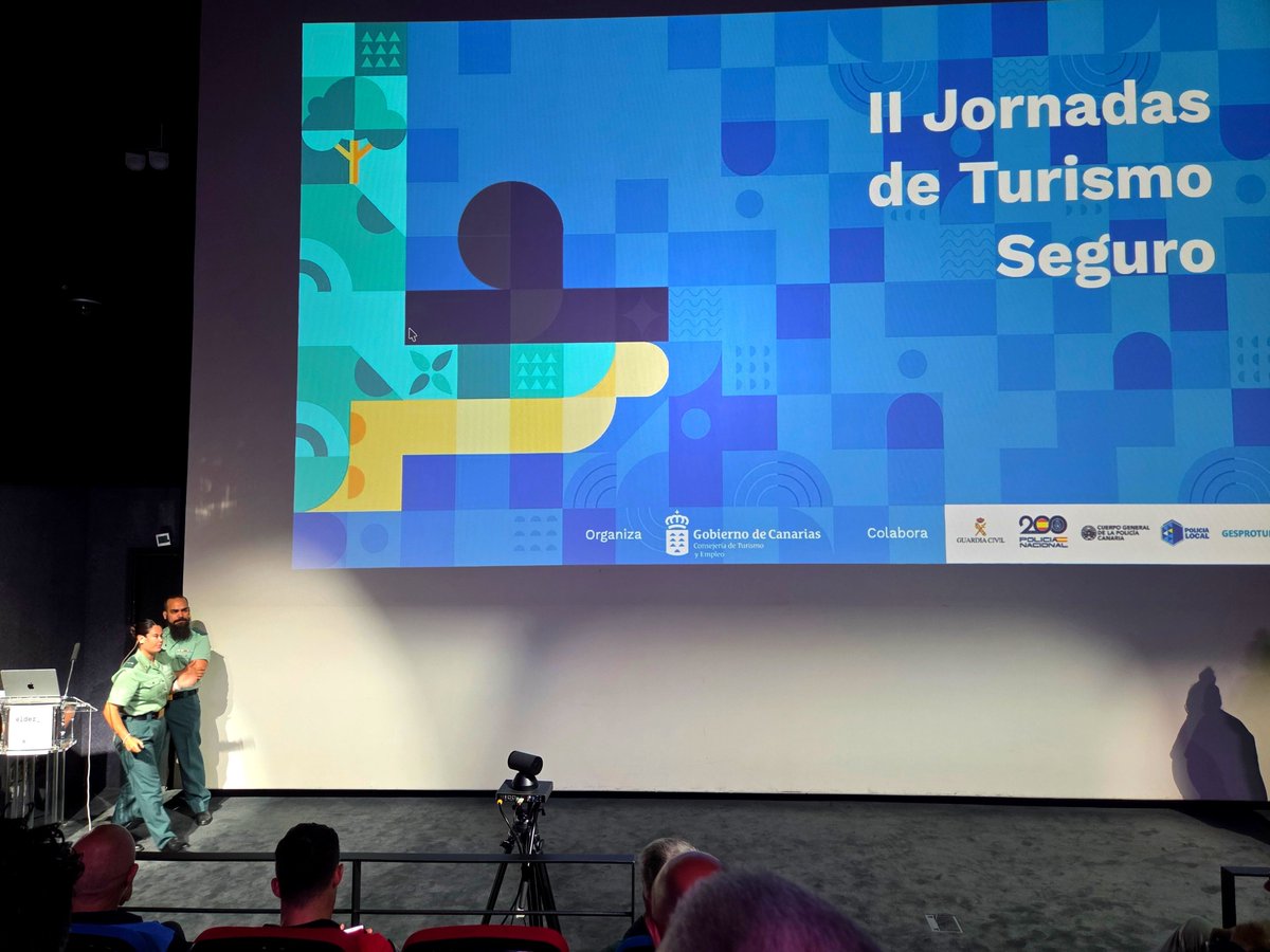 PoliciaAPLP's tweet photo. Asistimos a las II Jornadas de Turismo Seguro, organizadas por GESPROTUR en colaboración con @TurismoGobCan y celebradas en el @museoelder.

#PolicíaPortuaria 💙 https://t.co/FZaMYviDGz