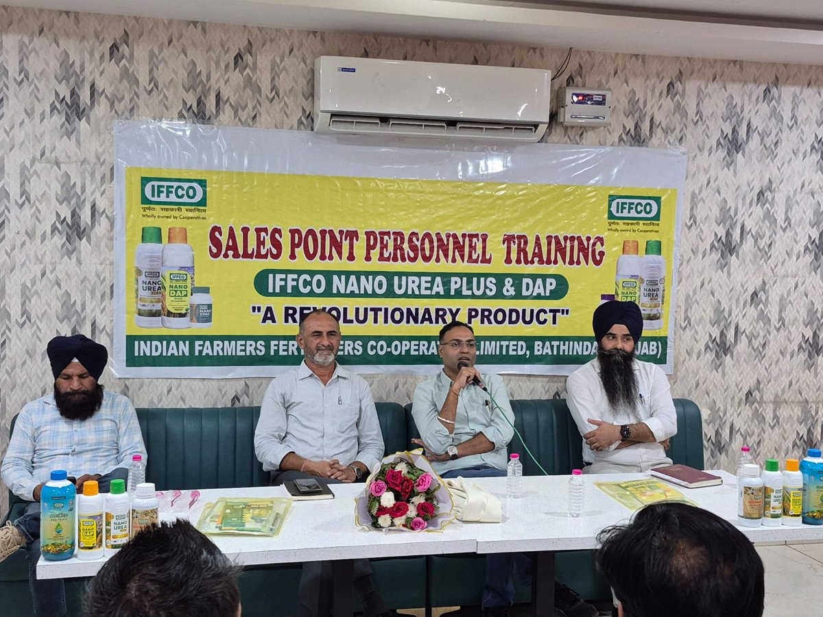 Iffco_Punjab's tweet photo. @IFFCO_Coop ਵੱਲੋਂ ਤਖ਼ਤ ਸ੍ਰੀ ਦਮਦਮਾ ਸਾਹਿਬ ਵਿਖੇ Sale Point Personal Training Programme ਦਾ ਆਯੋਜਨ ਕੀਤਾ ਗਿਆ। ਇਸ ਪ੍ਰੋਗਰਾਮ ਵਿੱਚ ਸਹਿਕਾਰੀ ਸਭਾਵਾਂ ਦੇ ਸਕੱਤਰਾਂ ਨੇ ਭਾਗ ਲਿਆ। ਮੁੱਖ ਮਹਿਮਾਨ ਵਜੋਂ ਸ਼੍ਰੀ ਸੋਨੂੰ ਮਹਾਜਨ, ਡਿਪਟੀ ਰਜਿਸਟਰਾਰ, ਸਹਿਕਾਰੀ ਸਭਾਵਾਂ ਨੇ ਸ਼ਿਰਕਤ ਕੀਤੀ। https://t.co/OBuFnk3XpO