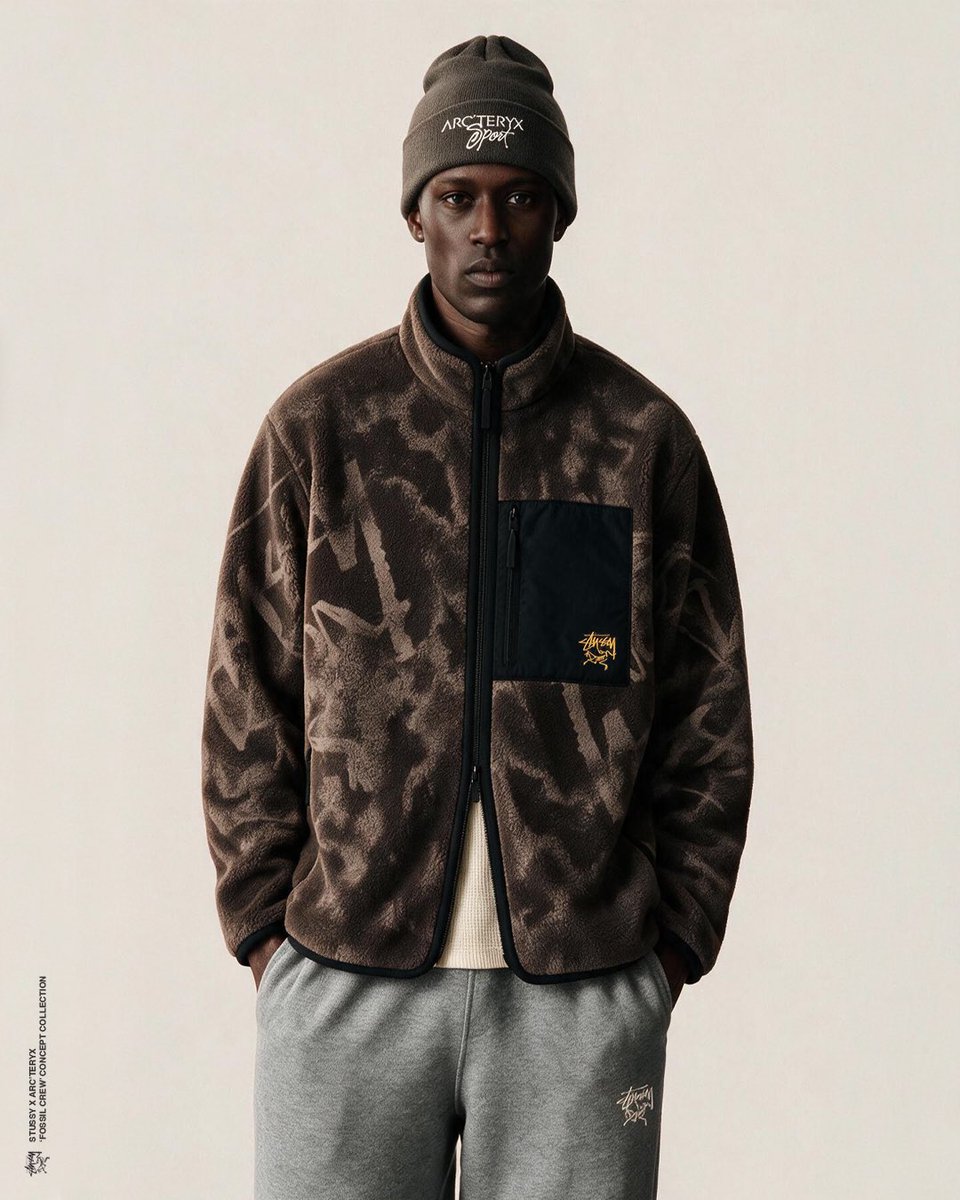 xztals's tweet photo. ‘Fossil Tribe’ - a concept collaboration between Stussy and Arc’teryx.

Two brands that always felt like they had more in common than you’d initially think. Stüssy’s history of skulls, bones and hand-drawn graphics paired with the skeletal Archaeopteryx. https://t.co/hSCNz4uOxU