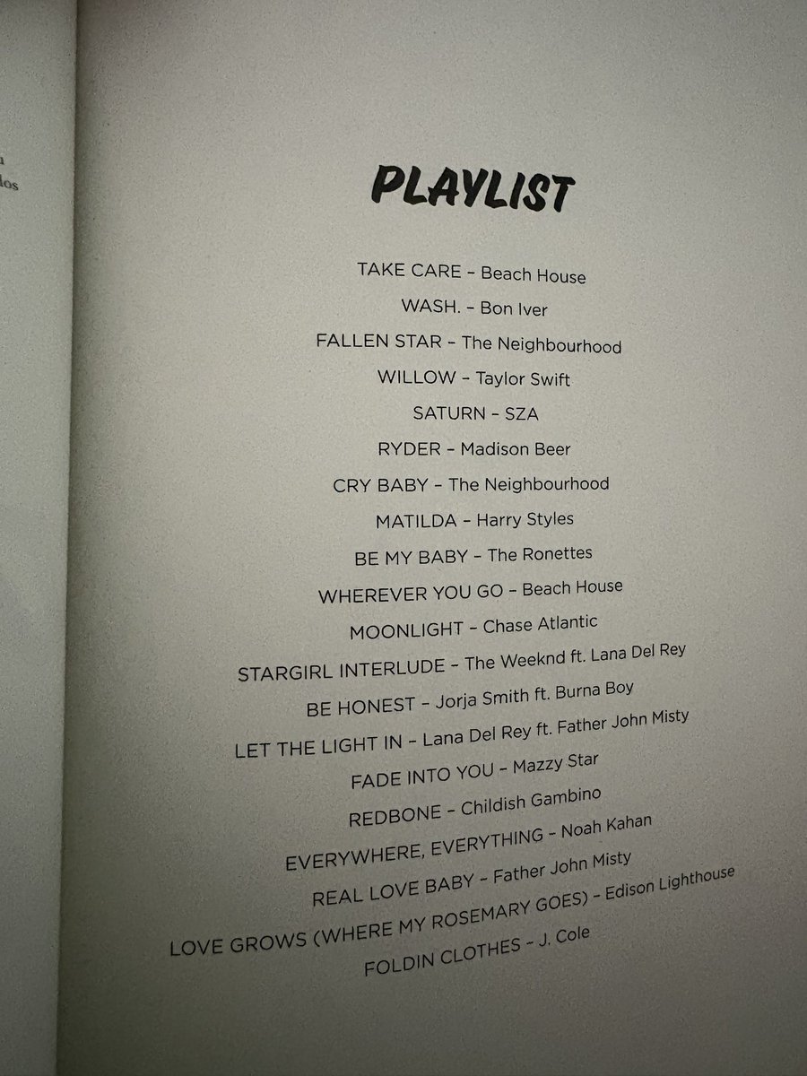 nitnwf's tweet photo. sou ENCANTADA por livros que tem playlist https://t.co/TKd3QDHers