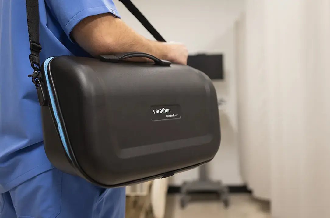 Verathon's tweet photo. From transport to routine use, your BladderScan i10™ is protected wherever care takes you 💪Unpack the details: https://t.co/YQzNceli8f

#BladderScan #BladderScanner #Nurses #Ultrasound https://t.co/ZzCtNMSP99