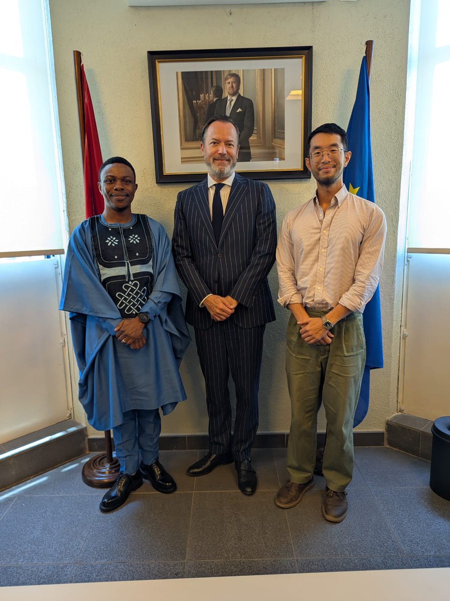 UNICEF_Burundi's tweet photo. Du 6-9/09/2026, la mission de Joshua Sung Young LEE, Co-Chair du Groupe de Référence #IASC #SMSPS, a renforcé la coordination en santé mentale &amp; soutien psychosocial au 🇧🇮
Merci à @NLinBurundi pour son engagement en faveur du bien-être des enfants, des familles &amp; des communautés. https://t.co/KHfNmhvcEa