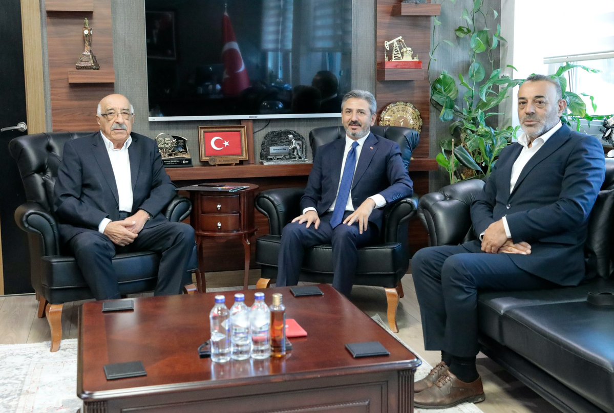 AhmetAYDIN_02's tweet photo. AK Parti Tunceli Kurucu İl Başkanı Veli Suroğlu, AK Parti Adıyaman İl Yönetim Kurulu Üyesi Sabri Aslan, Tohum Yetiştiricileri Alt Birliği Başkanı Miktat Olgun, TOBB Konya KGK Başkanı Meryem Betül Özkardeş, Boğaziçi Üniversitesi Veri Bilimi ve Yapay Zeka Enstitüsü Öğretim Üyesi Dr. Öğr. Üyesi Hüseyin Oktay Altun, Necmettin Erbakan Üniversitesi Teknoloji ve Girişim Direktörü Öğr. Gör. Mehmet Ali Tulukçu ve değerli misafirlerimizi Bakanlığımızda ağırladık.

Çalışma hayatından tarıma, girişimcilikten veri bilimi ve yapay zekâya uzanan farklı alanlarda görüş alışverişinde bulunarak ülkemizin nitelikli insan kaynağı, istihdamı ve geleceğin çalışma hayatı üzerine değerlendirmeler gerçekleştirdik.

Kıymetli misafirlerimize ziyaretleri ve katkıları için teşekkür ediyorum.