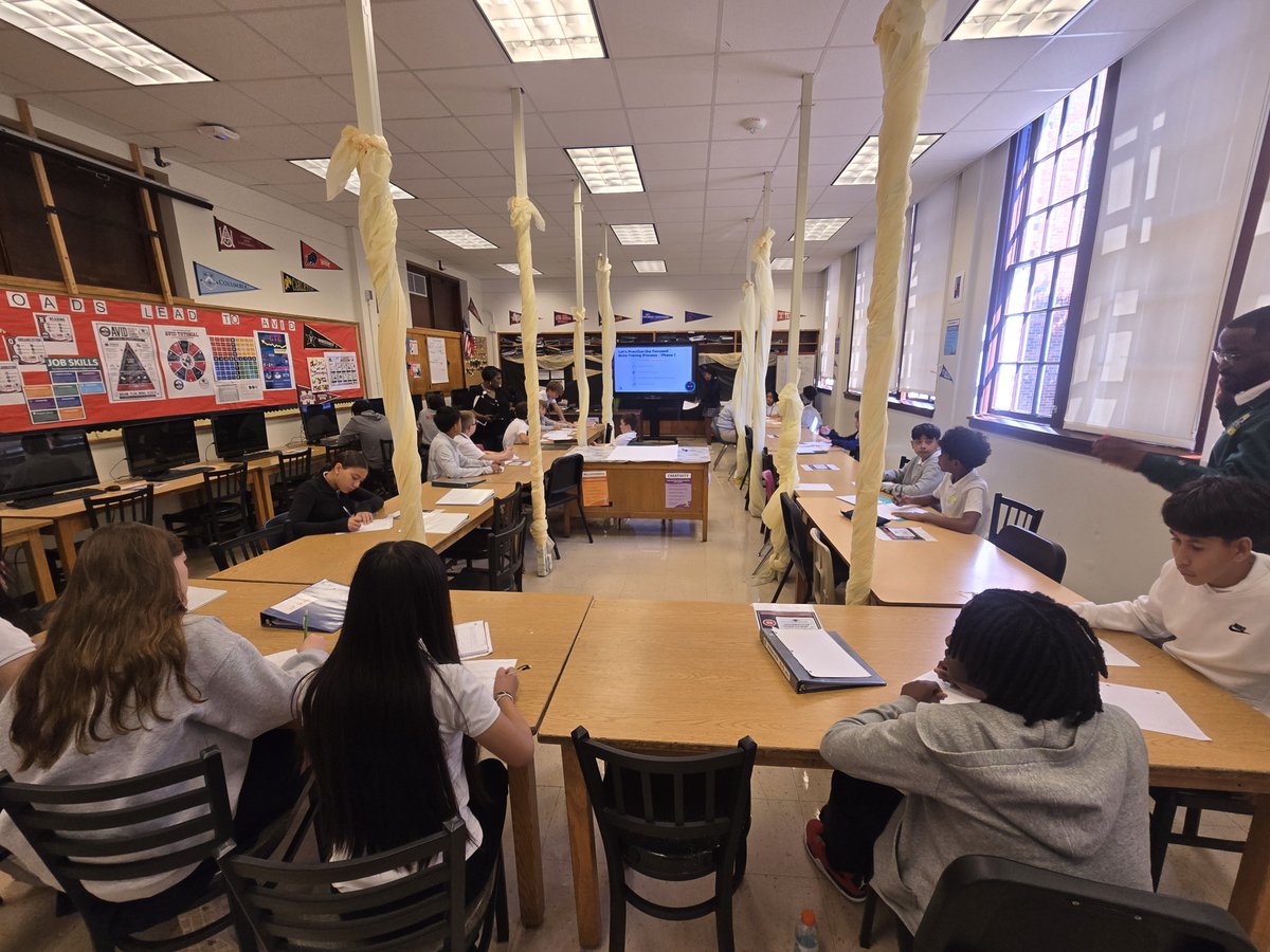 DallasISDAVID1's tweet photo. WICOR strategies at work @BucNews .... Good job Mr. Walker.... your time at Summer Institute is paying off!!  Keep pushing our students to greatness!! @DrElenaSHill  @AngieGaylord https://t.co/nozZhYXcMm