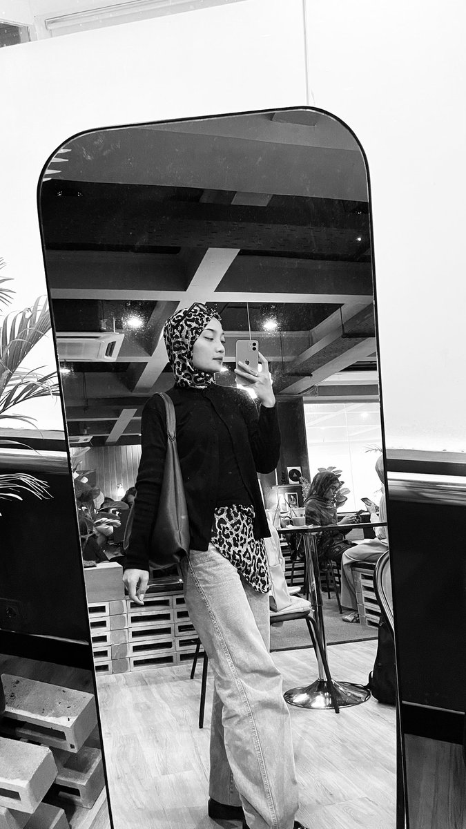Pinakiou's tweet photo. Gimana sih caranya nambah? dikit aja tapi🙃 https://t.co/rk57ZssSaN
