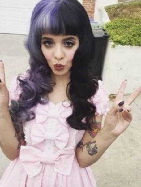 glasswalled's tweet photo. A porn-addicted furry is defending their fetish with “the animal characters have human features,” yet is calling Melanie Martinez (an adult) pedophilic for her past childlike aesthetic. 

“REAL bunnies don’t look like that!!!” i dare you to name 1 REAL infant who looks like this. https://t.co/BGKjIF5YWM