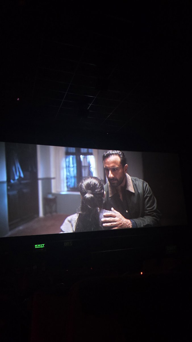 BollyFoodie's tweet photo. Bhai thoda drr lgg rh hain ab #Haiwaan dekhkr 😱 @akshaykumar voice and acting in his scenes👌 Omg too scary 🥵 @priyadarshandir #SaifAliKhan good job done ✔️ https://t.co/WGw2iStI1E