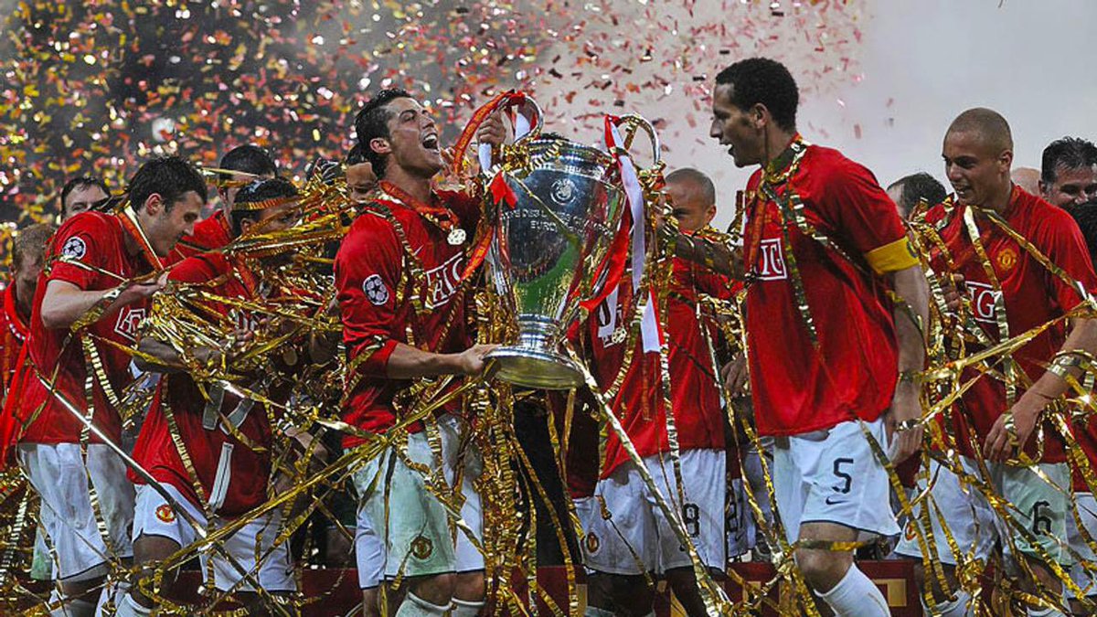 rioferdy5's tweet photo. Champions League Nights Back at Old Trafford 😍

#ucl https://t.co/YbdzJCQTfp