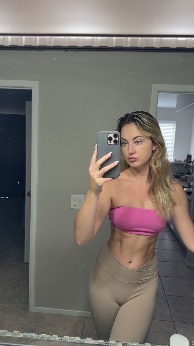 lilypattersonnn's tweet photo. https://t.co/JsB1ieS3l2