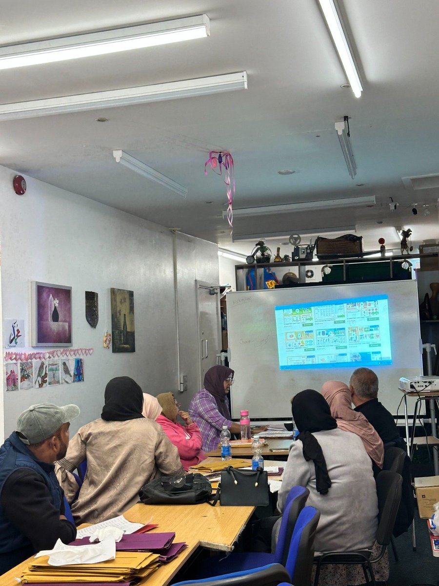 CAS_rochdale's tweet photo. Today’s ESOL learners built their vocabulary around the home and everyday life, then practised Level 1 phonics, pronunciation and reading. 

Great to see their enthusiasm and confidence grow! 📚

#casrochdale #esolclass #adultlearning #rochdalecommunity #communitylearning https://t.co/WdcoeB3C2d