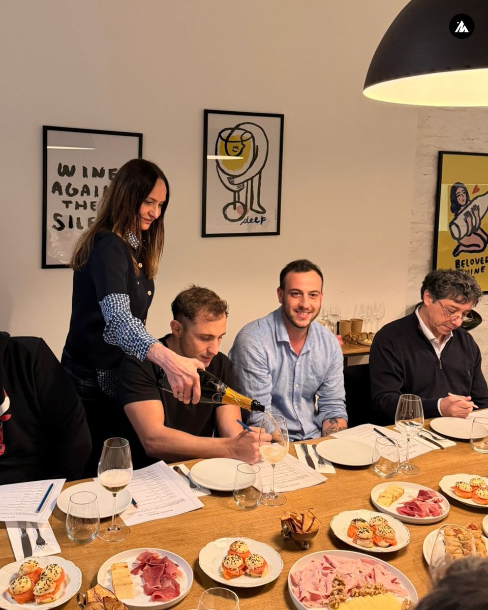 somosmendel's tweet photo. Hay conversaciones que fluyen mejor alrededor de una mesa. 

Junto a Banco CMF, compartimos una cata de vinos con líderes de empresas argentinas: una pausa de la rutina, buenos sabores y el espacio ideal para conocernos. 

Gracias a todos los que fueron parte 🤝🏼 https://t.co/NmnGoZ5g75