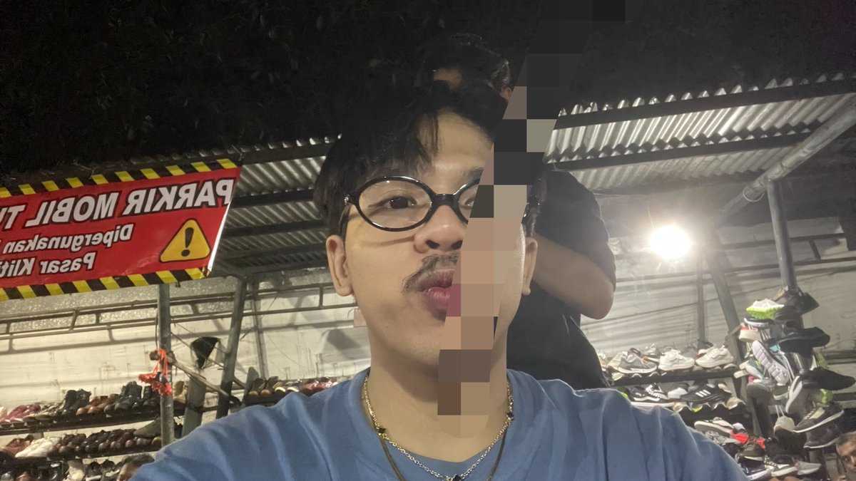 timeisfvcking's tweet photo. moso orang se cakep guel di selingkuhin sama orang yg modelannya gepeng hangit #gayjogja #Gayjogja #gaygarut https://t.co/q5nxPxgdCv