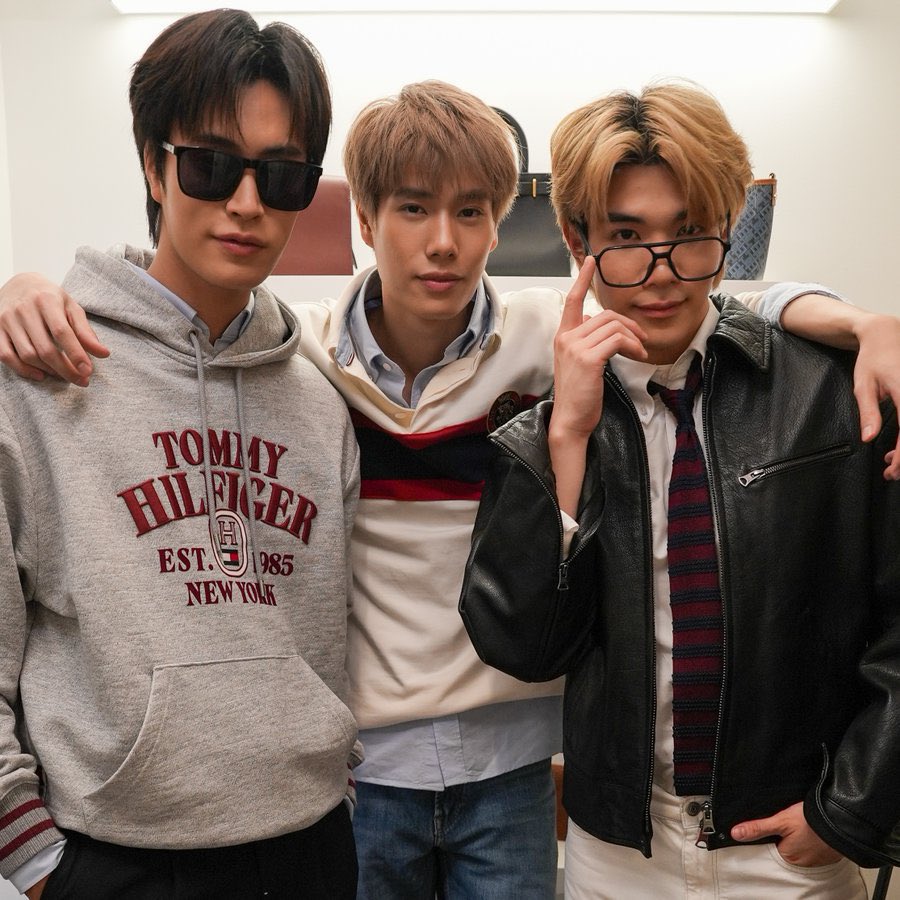 fourthxnt's tweet photo. The Trio Chaos Ready to Coming 🙌🏻 https://t.co/X2nfNnu6Rm