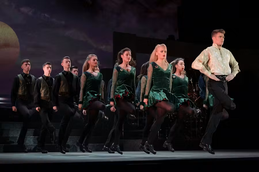 Kernow_Life's tweet photo. Really looking forward to going out this evening to the @GleneagleArena in Killarney to see the first #Riverdance 30 year anniversary performance of 4 that will be on over the next few days.
I booked this way back in March when we were here in Ireland for 6 weeks.
I can still remember the first showing/introduction to Riverdance on the @Eurovision all those years ago.
My favourite part of the show being Davy Spillane's Uilleann Pipes performance.
So this evening has been a long long time coming. https://t.co/WARbqnfxax